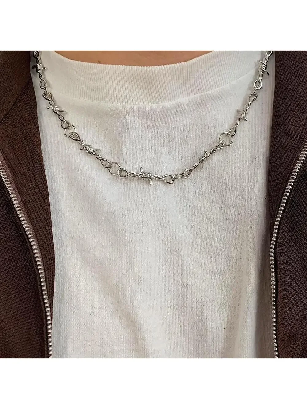 Y2k Cyber Vintage 2000s barbwire opium punk style necklace. Cool design. Nice qu